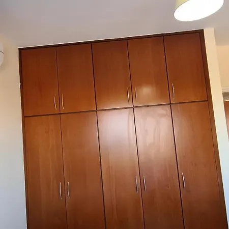 아파트 Trinity Apts