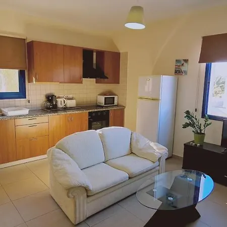 Trinity Apts * Paralimni