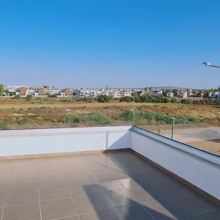 Trinity Apts Paralimni