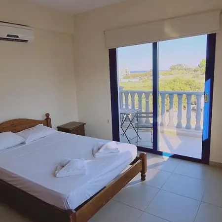 Trinity Apts Paralimni