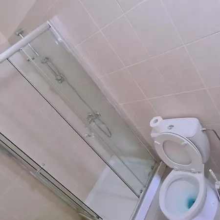 Trinity Apts * パラリムニ