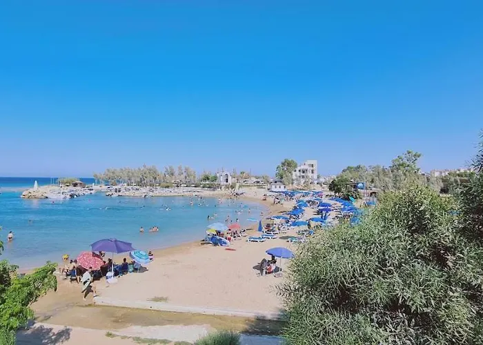 Trinity Apts Paralimni