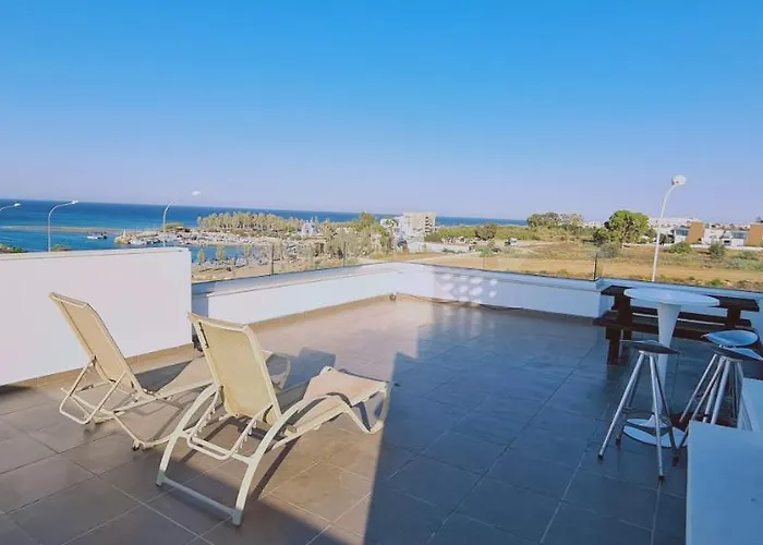 Trinity Apts アパート